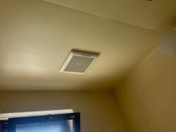 和歌山市　A様賃貸マンション　UB換気扇交換工事